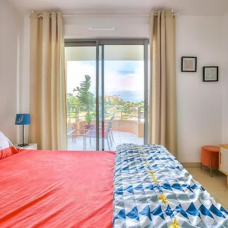 2bedrooms, *