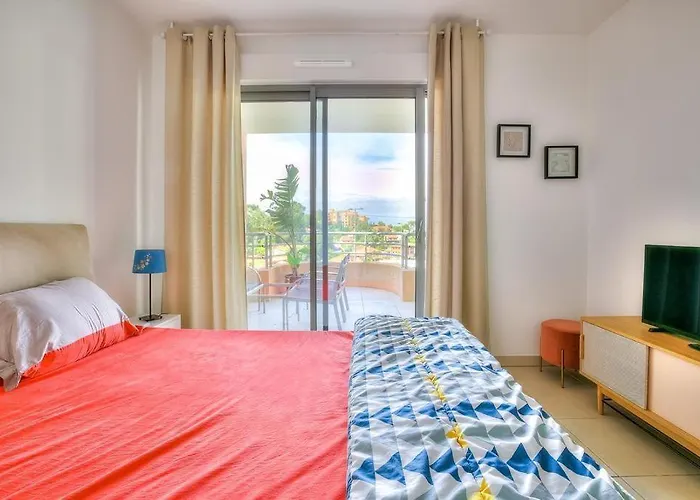2bedrooms, *